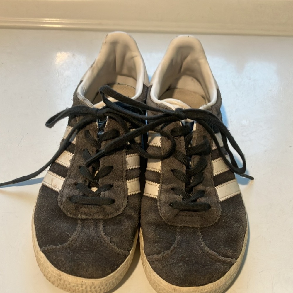 Grey suede adidas gazelle sneakers size 4 youth - Picture 2 of 7